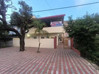 hotel new red n blue - 6