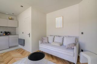 Petit studio compact et moderne, Écully - 6