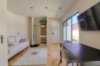 Petit studio compact et moderne, Écully - 4