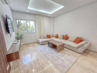 Charming 2 Bedrooms - Wifi - Parking - Near Stadium - 1