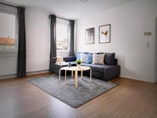 Elegante Alpine Ferienwohnung in Gstaad mit Bergblick und Ruhiger Lage - 2