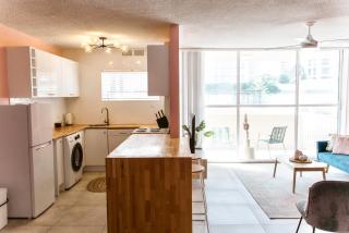 Sleeps 5 Heart of Surfers Paradise - 4