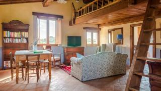 Charming Country House close to medieval towns - 2