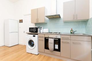 Cosy 1-Bed in Leeds - Ideal for Contractors & NHS - 7
