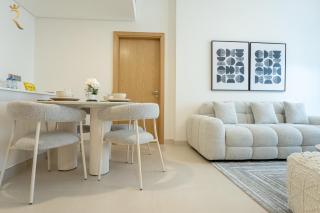 Trendy 3BR Haven Luxe Family Stay in Al Reem Island - 4