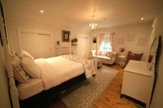 Farmhouse Lodge - 6