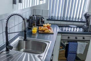 Stylish 2 Bed Ecclesall Road and City Centre - 3