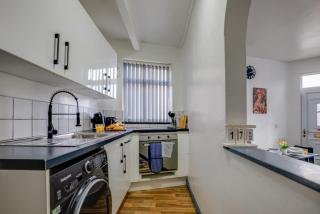 Stylish 2 Bed Ecclesall Road and City Centre - 2