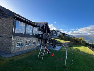 Grand Mountain Retreat Cabin - Panoramic Views - 3