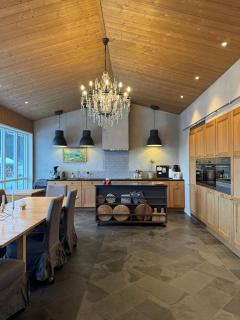 Grand Mountain Retreat Cabin - Panoramic Views - 9
