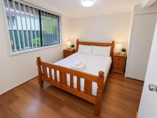 Manly Bayside Retreat 3BR 2BA Free Parking - 8