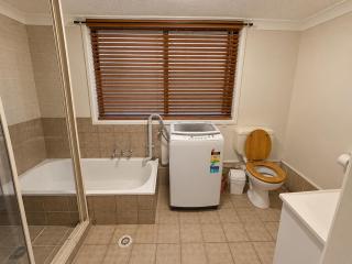 Manly Bayside Retreat 3BR 2BA Free Parking - 3