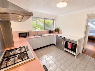 Manly Bayside Retreat 3BR 2BA Free Parking - 1