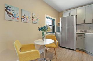 Downtown Urban Lisle Apartments - Near Metra & Naperville With Parking, Desk, Laundry - 7