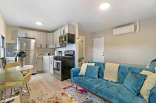 Downtown Urban Lisle Apartments - Near Metra & Naperville With Parking, Desk, Laundry - 4