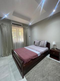 Elegant 2BR Retreat at Alema Court - Near Airport - 6