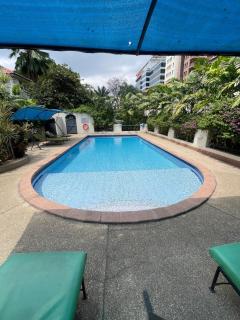 Elegant 2BR Retreat at Alema Court - Near Airport - 3