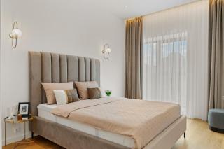 ONE H Luxury Apartment - 4