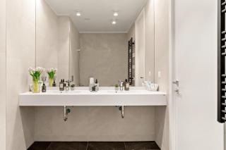 ONE H Luxury Apartment - 6