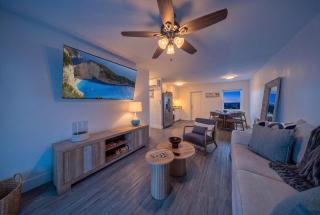 Cozy Cove III 3 min to Beach Sofa Bed - 0