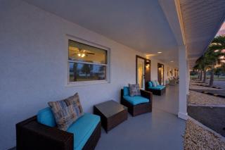 Cozy Cove III 3 min to Beach Sofa Bed - 6