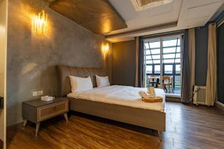Executive Suites of Gold Crest In The Heart Of DHA Phase 4 - Lahore - 3
