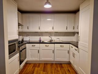 Stylish Apt in Trendy Earlsdon Free Parking - 1
