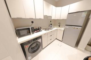 Spacious 2BR Apt | Al Salamah, Great Location - 8