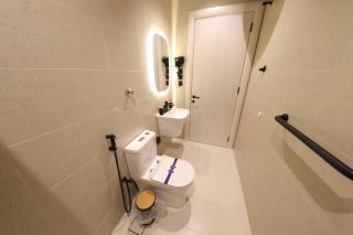 Spacious 2BR Apt | Al Salamah, Great Location - 5