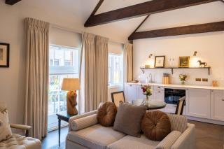 11 Cadogan Gardens and The Apartments - 6