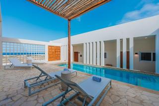 Casa Cuadra 3BR Sunrise Villa Ocean Views Pool near Baby Beach - 0