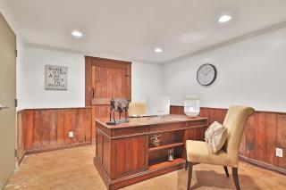Private 7BR Lakehouse EstatePool, HotTub13 Beds - 7