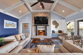 Private 7BR Lakehouse EstatePool, HotTub13 Beds -  - 8