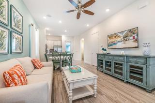 Sanderella Castle! Premium Cottage With Private Hot Tub Near Disney With Margaritaville Resort & Island H2O Access - 3037Sp - 4