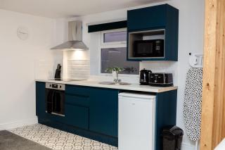 Modern Studio w Free Parking & Wi-Fi Doncaster - 9