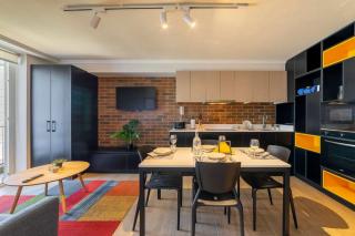 Couple Urban Retreat Providencia with Pool and Gym - 8