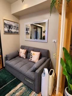 Hotel-inspired Brand New 1BR with Balcony Condotel - 7