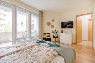 Modern & Bright 2 Bedroom - Terrace & Parking - 2