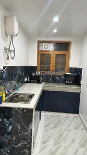 The Cozy Cave l Panoramic Shimla 2 BHK - 3