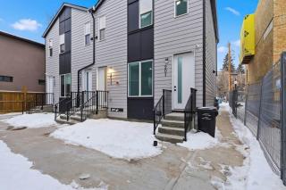 Modern & Comfortable 2-Bedroom Home in Great Area - 9