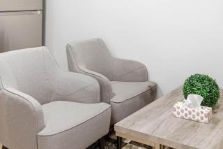 Modern & Comfortable 2-Bedroom Home in Great Area - 8