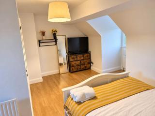 3 Bedroom House Near Beach By Travel Lets Holiday Rentals Donegal With Private Garden - 7