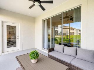 Magnificent Thematic 2BR with Game Room & Waterpark - 8
