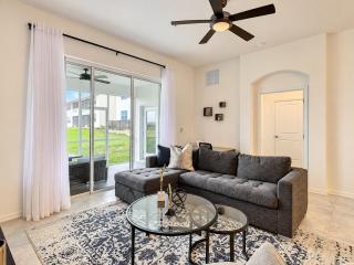 Magnificent Thematic 2BR with Game Room & Waterpark - 6