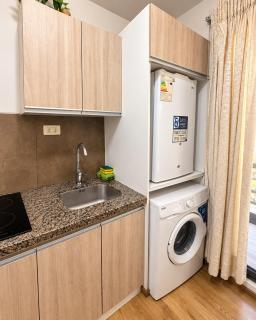 Hermoso monoambiente con balcón vista directa al prado - 5