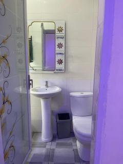 Goldys Guesthouse Ltd - 4
