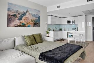 Downtown Calgary Modern 1BR with Pullout couch - 7