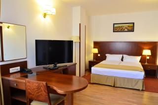 Hotel Miraj - Râmnicu Vâlcea - 1