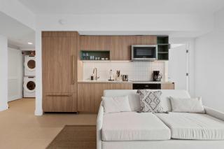Orange Crush - Resort-Style Amenities & Location - 7