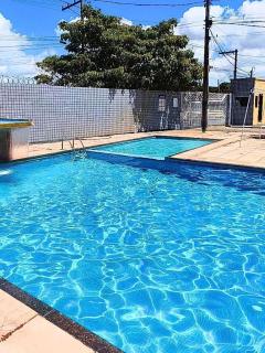 Casa Confortável em Condomínio com Piscina - 0